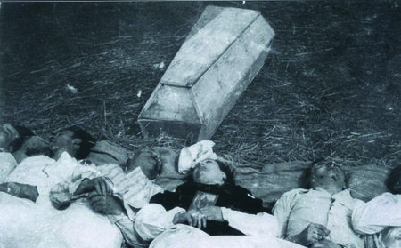 Chobułtowa pow włodzimierski. Zamordowana rodzina Rudnickich. Fot. AIPN