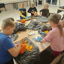 Październik pełen zabawy i kreatywności. W świetlicy w Gliszczu nie było nudy!