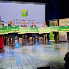 Gala konkursu Agro Student. Czeki dla przedstawicieli szkół